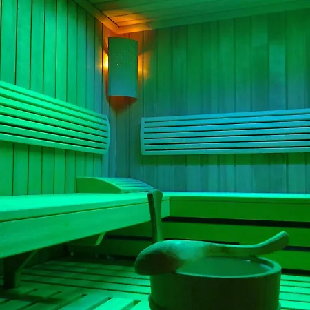 Schedlers Loewenhotel-garni Otel 3*