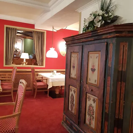 Schedlers Loewenhotel-garni 3*